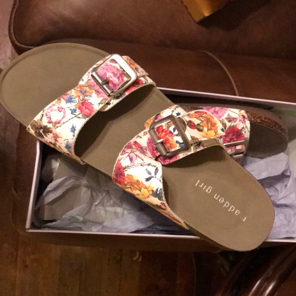 Shoe